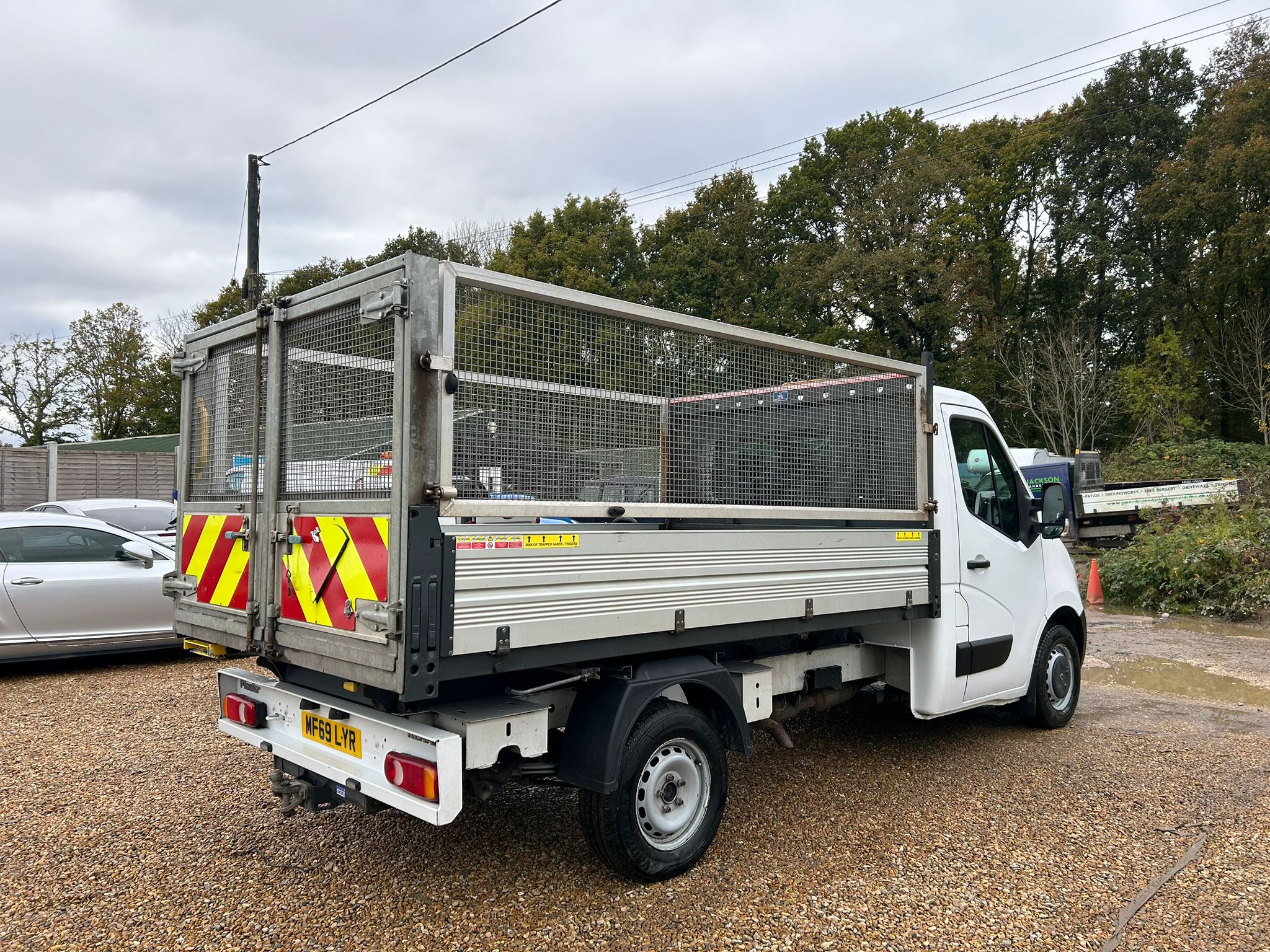 
								Renault Master 2.3 dCi 35 Business RWD MWB Euro 6 full									