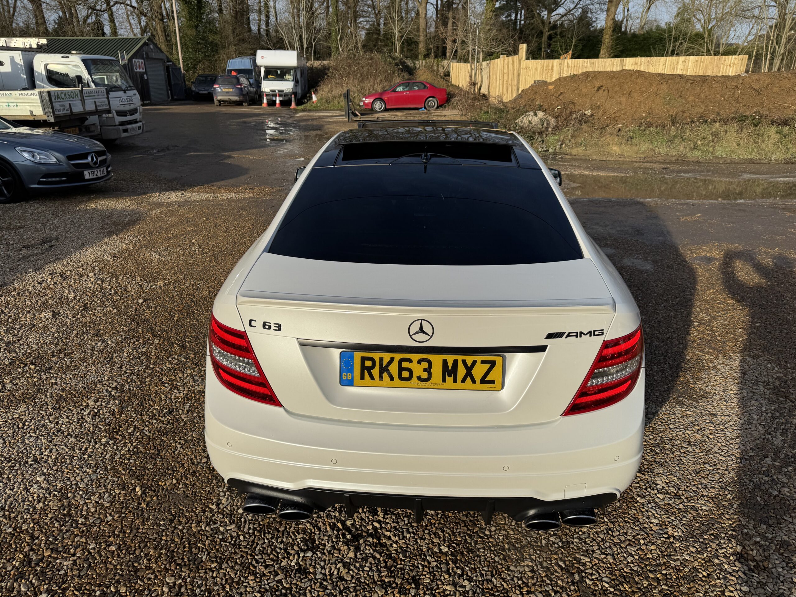 
								Mercedes-Benz C Class 6.3 C63 V8 AMG Edition 125 SpdS MCT full									