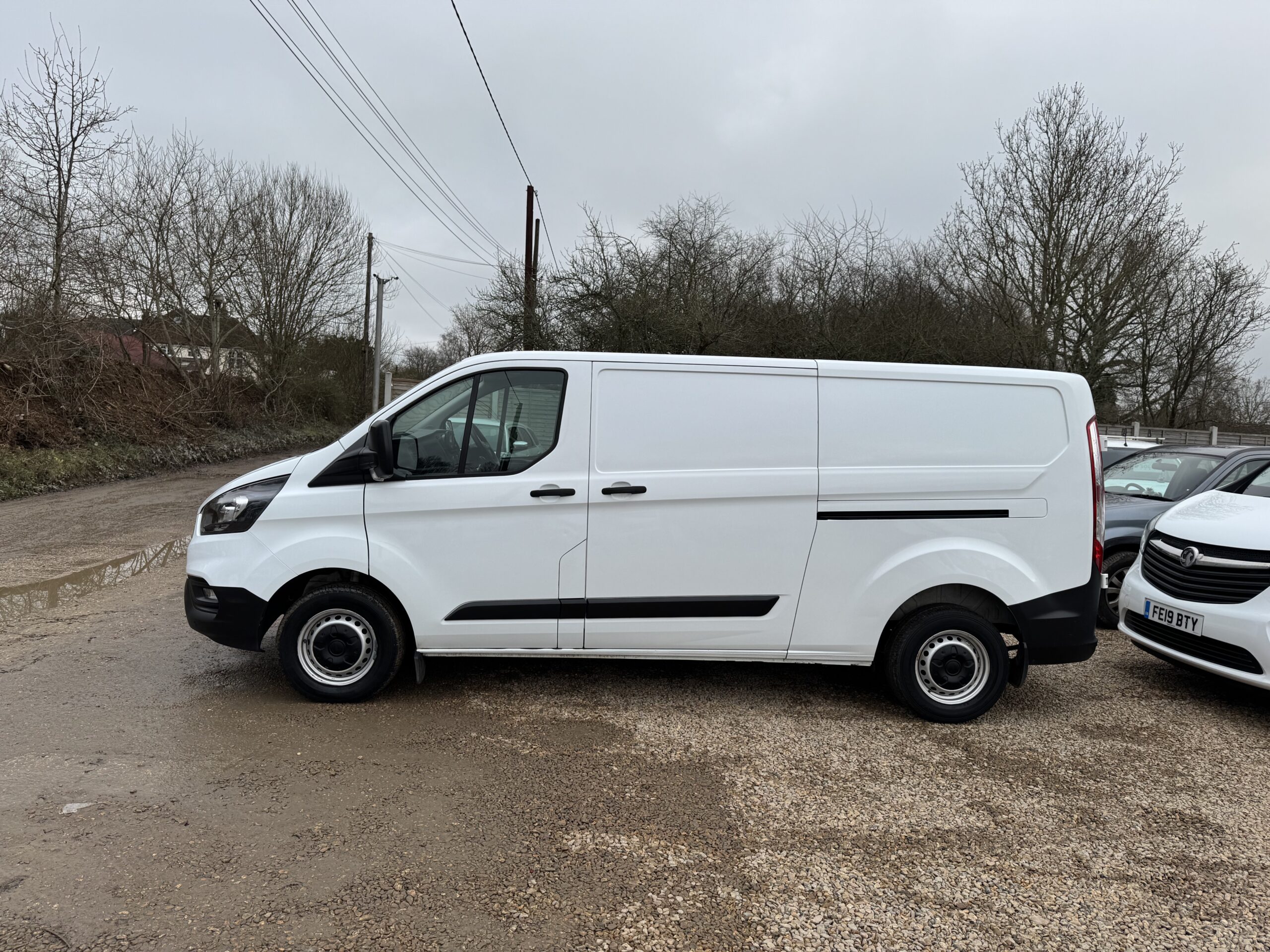 
								Ford Transit Custom 2.0 300 EcoBlue Leader L2 H1 Euro 6 full									