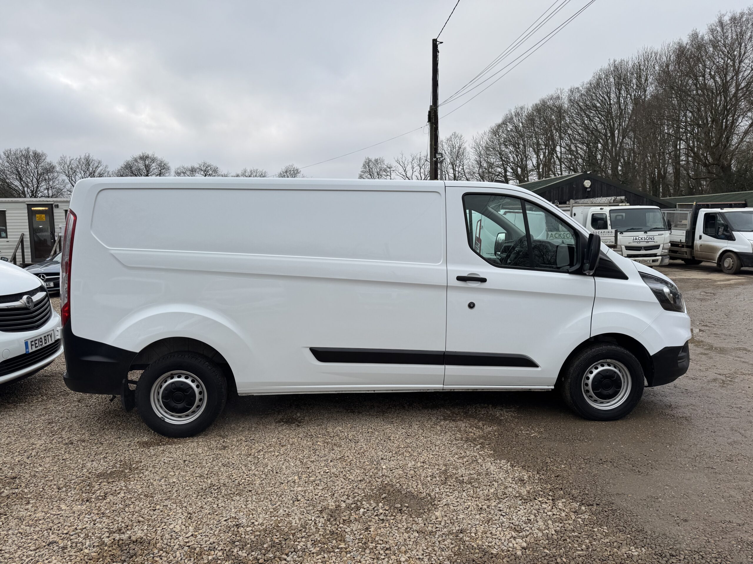 
								Ford Transit Custom 2.0 300 EcoBlue Leader L2 H1 Euro 6 full									