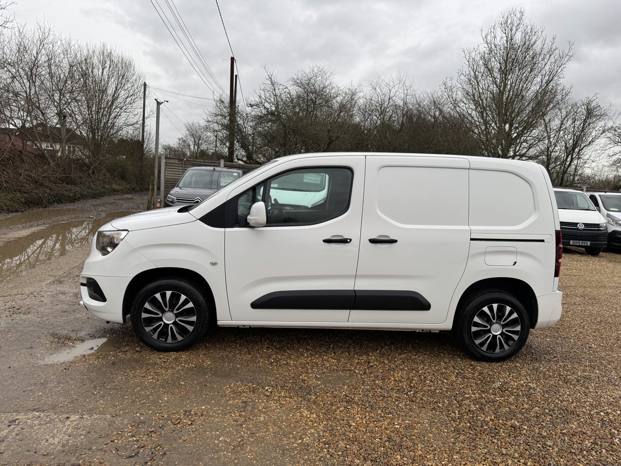 
								Vauxhall Combo 1.5 Turbo D 2300 Sportive L1 H1 Euro 6 full									