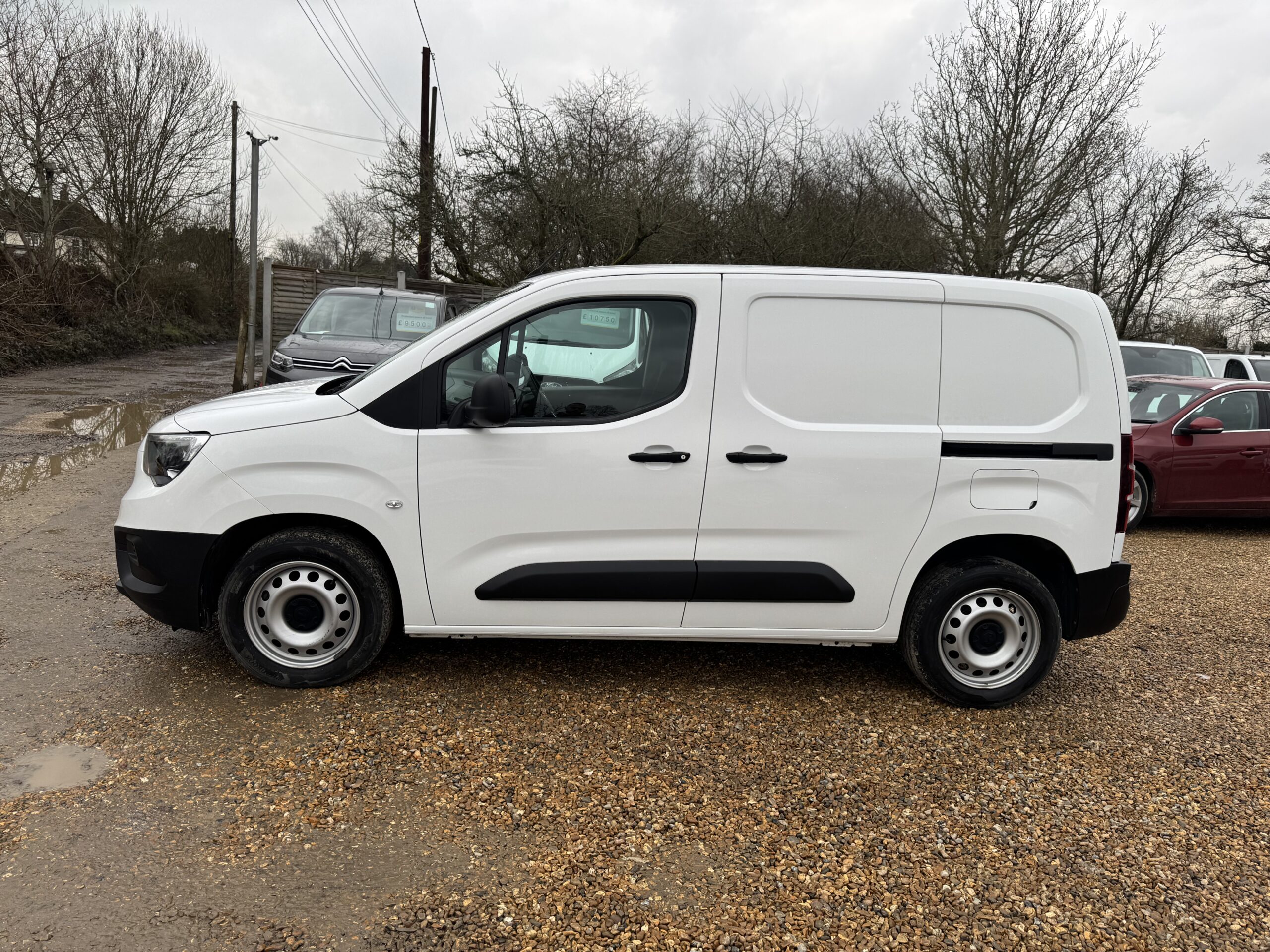 
								Vauxhall Combo 1.5 Turbo D 2300 Dynamic L1 H1 Euro 6 full									