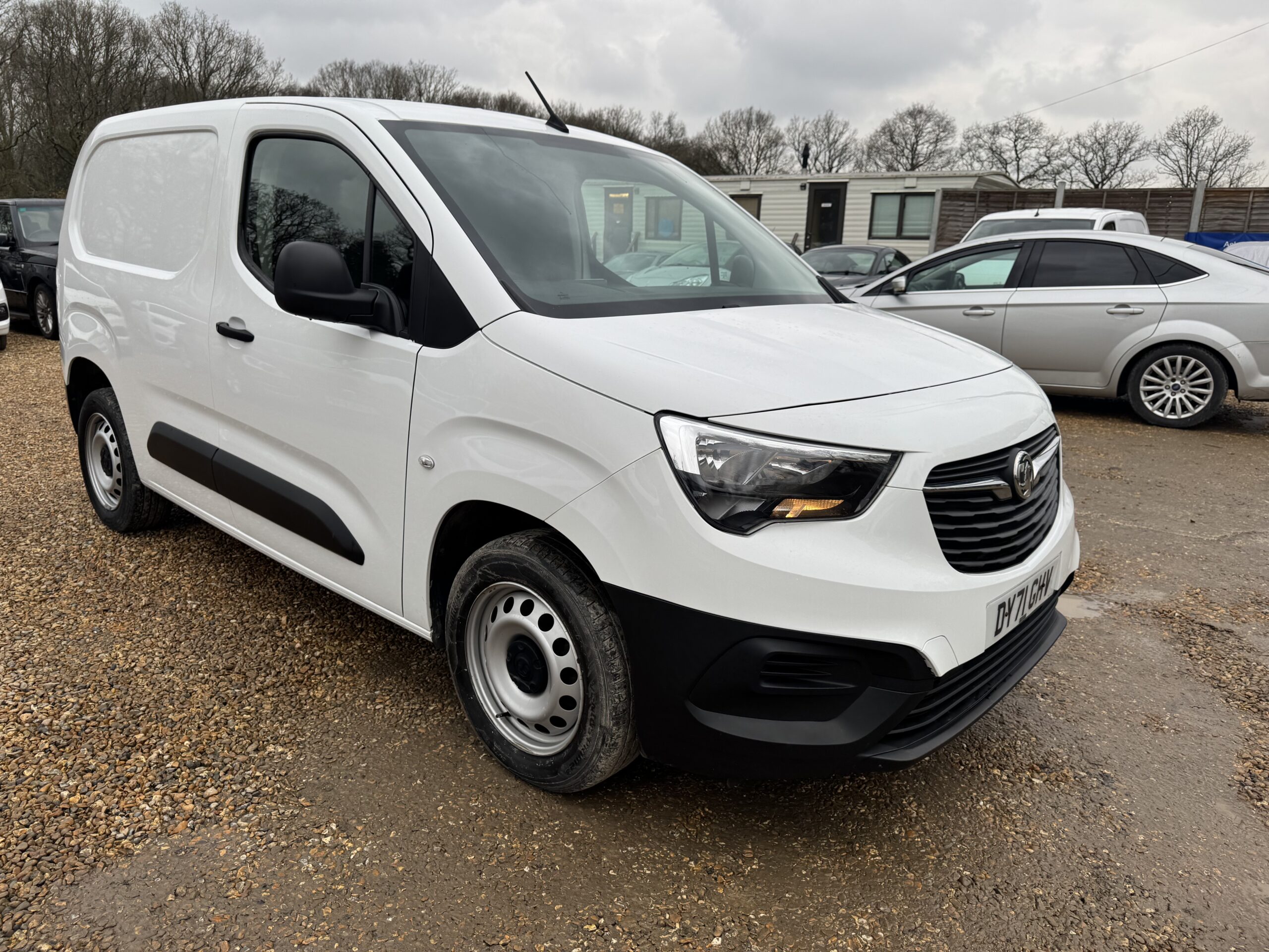 
								Vauxhall Combo 1.5 Turbo D 2300 Dynamic L1 H1 Euro 6 full									