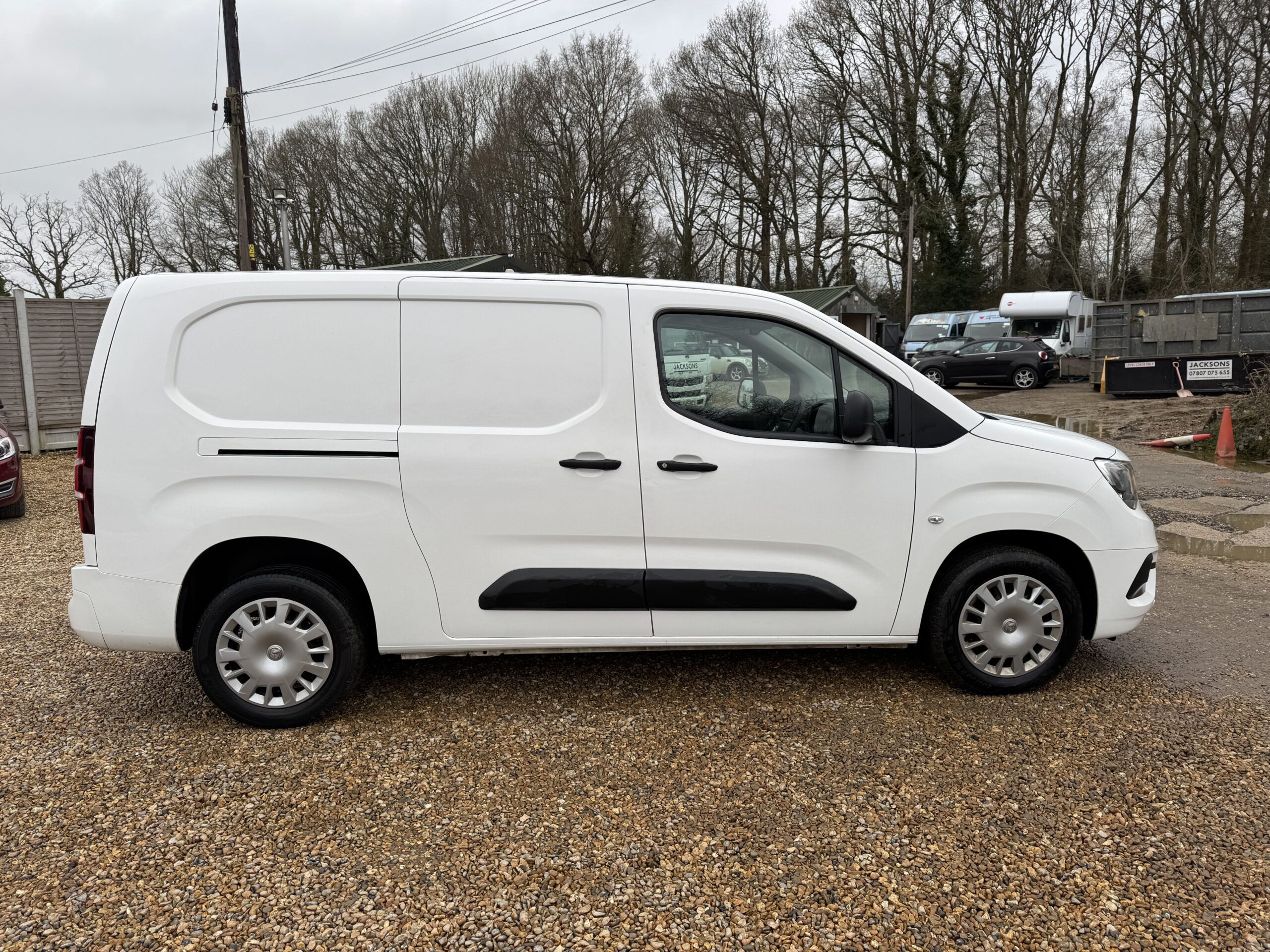 
								Vauxhall Combo 1.5 Turbo D 2300 Sportive L2 H1 Euro 6 full									