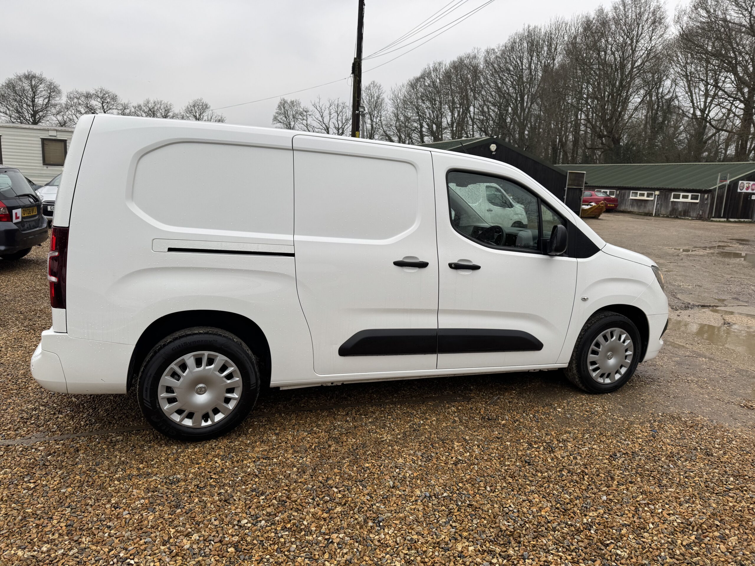 
								Vauxhall Combo 1.5 Turbo D 2300 Sportive L2 H1 Euro 6 full									