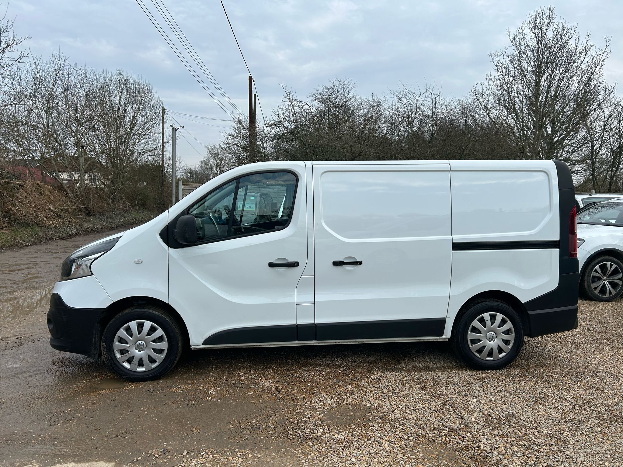 
								Renault Trafic 1.6 dCi 29 Business SWB Standard Roof Euro 6 full									