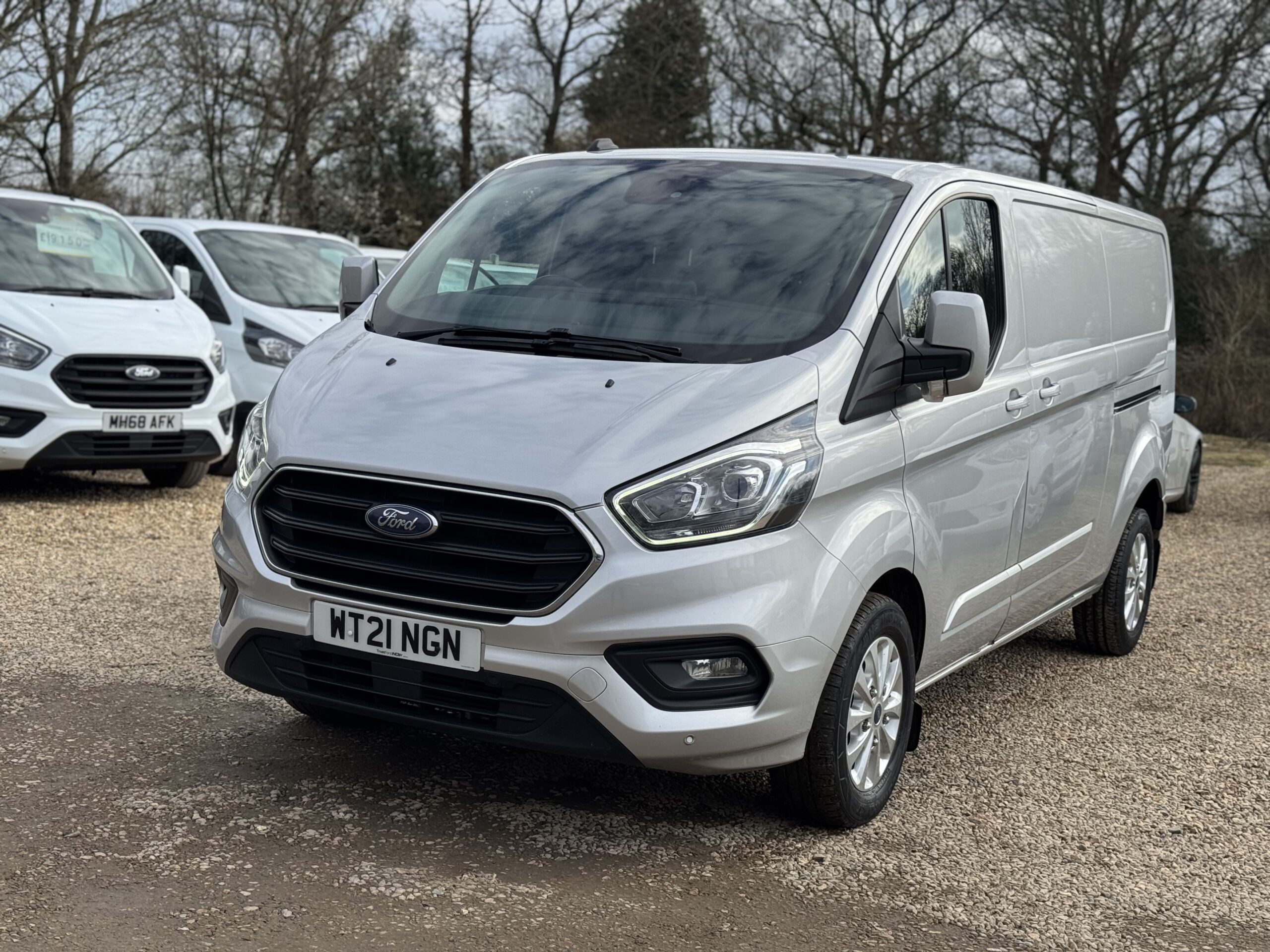 
								Ford Transit Custom 2.0 300 EcoBlue Limited L2 H1 Euro 6 full									